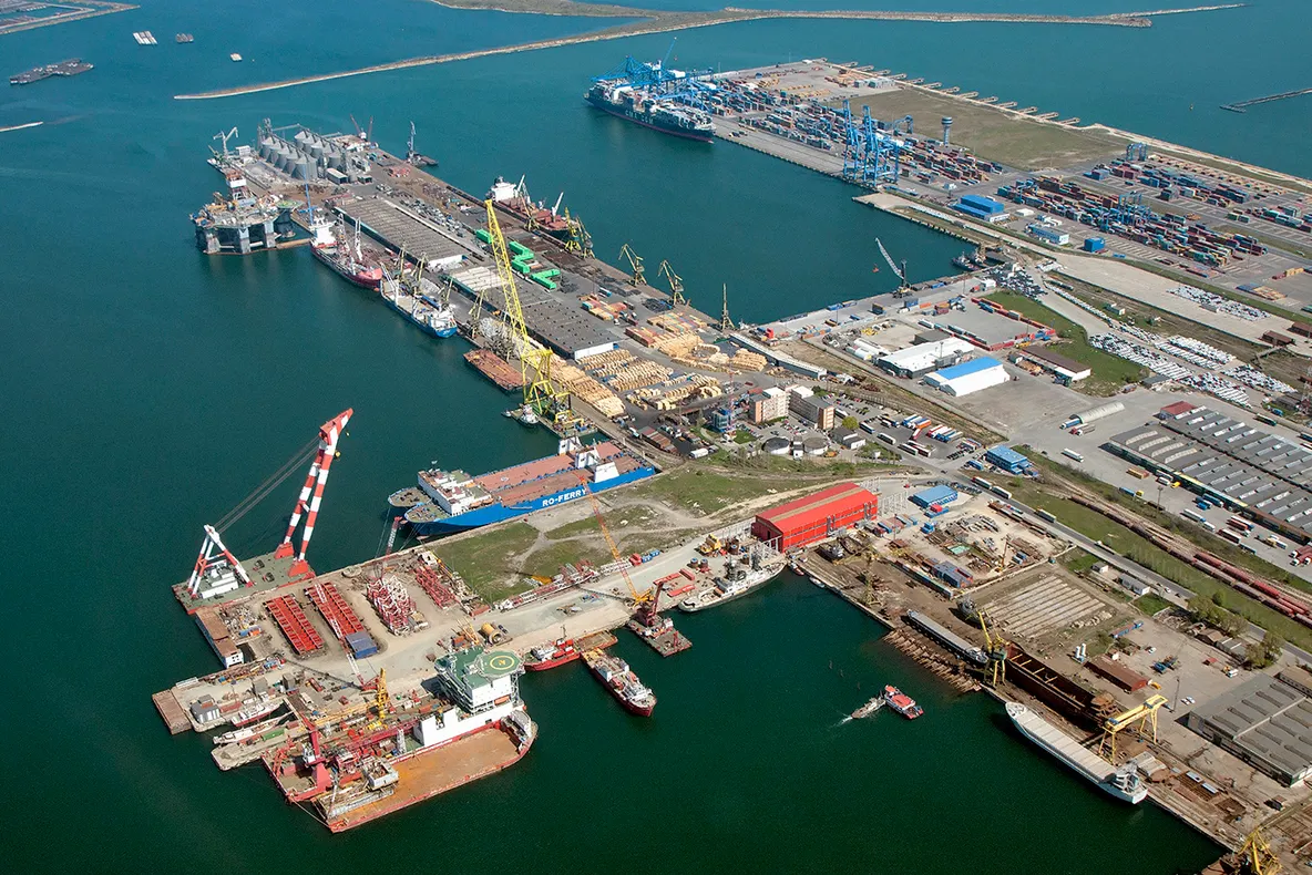 Traficul de mărfuri prin porturile românești de la Marea Neagră a crescut cu 11,52%