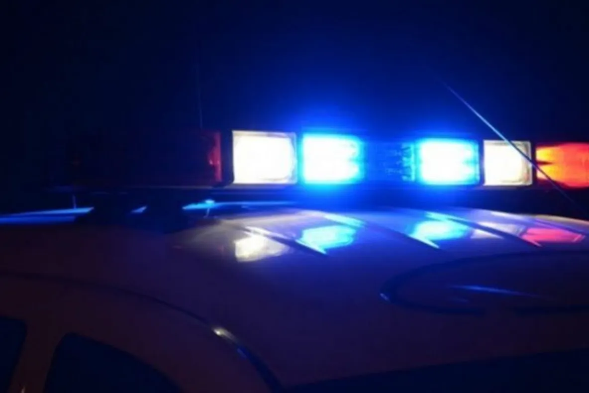 Accident în sensul giratoriu. A intrat cu mașina în balustrada de protecție