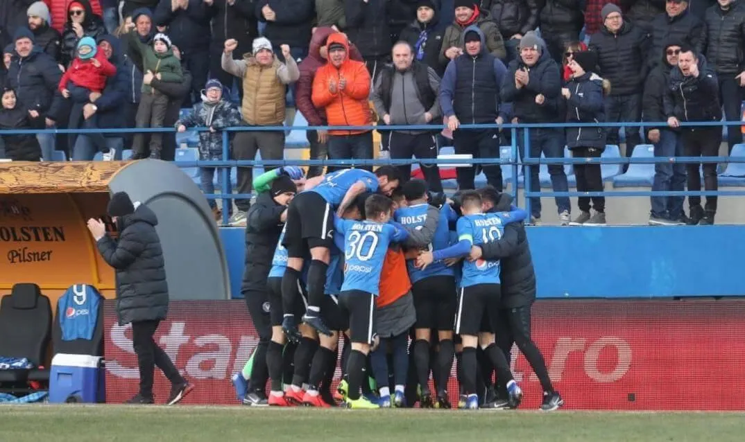 FOTO| Viitorul lui Hagi în play-off!