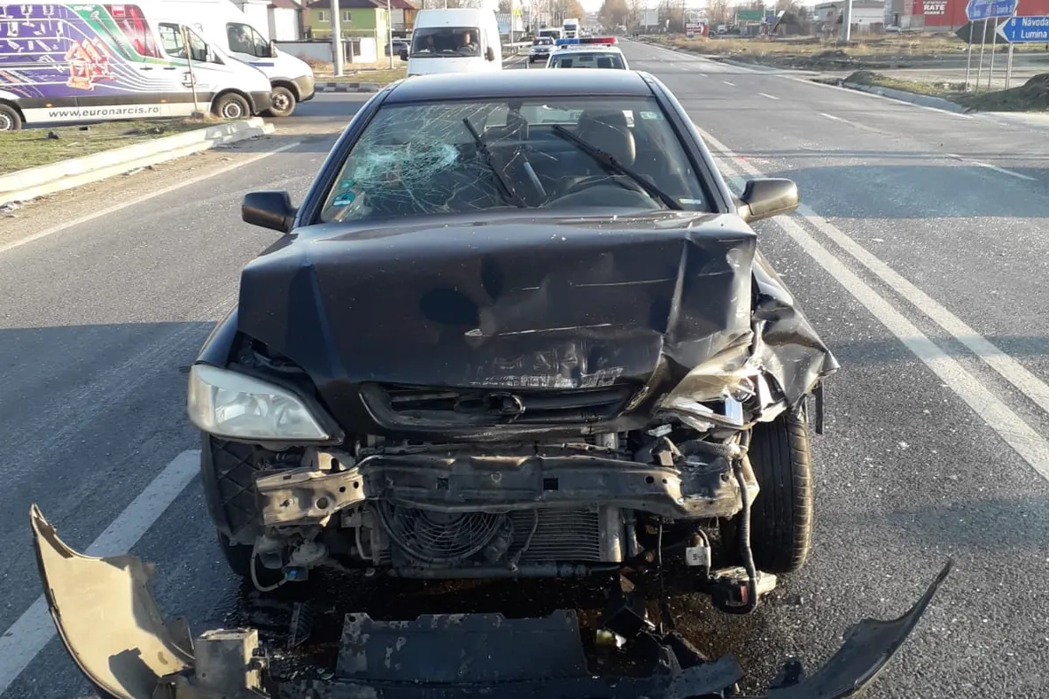 Atentie, șoferi! Păstrați distanța între mașini