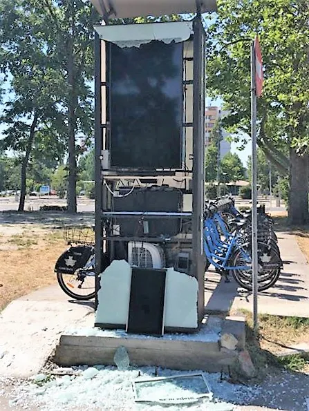 O nouă stație de biciclete „Black Sea Bike”, vandalizată; A patra deja!!