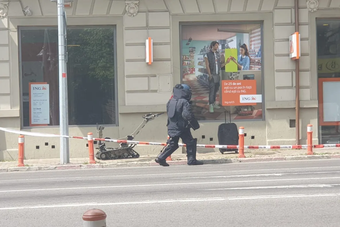 FOTO VIDEO| Panică în centrul Constanței. Geniștii în acțiune