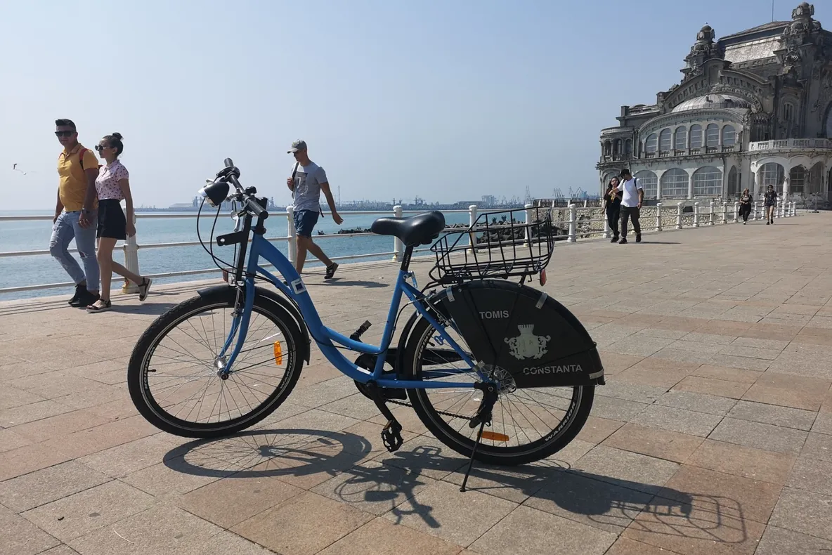 Bicicletele gratuite puse la dispoziția constănțenilor, folosite de sute de oameni