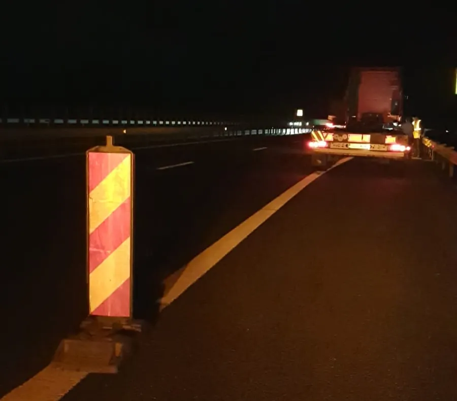 FOTO VIDEO| Incident pe Autostrada București - Constanța. Un tir a rămas fără frâne