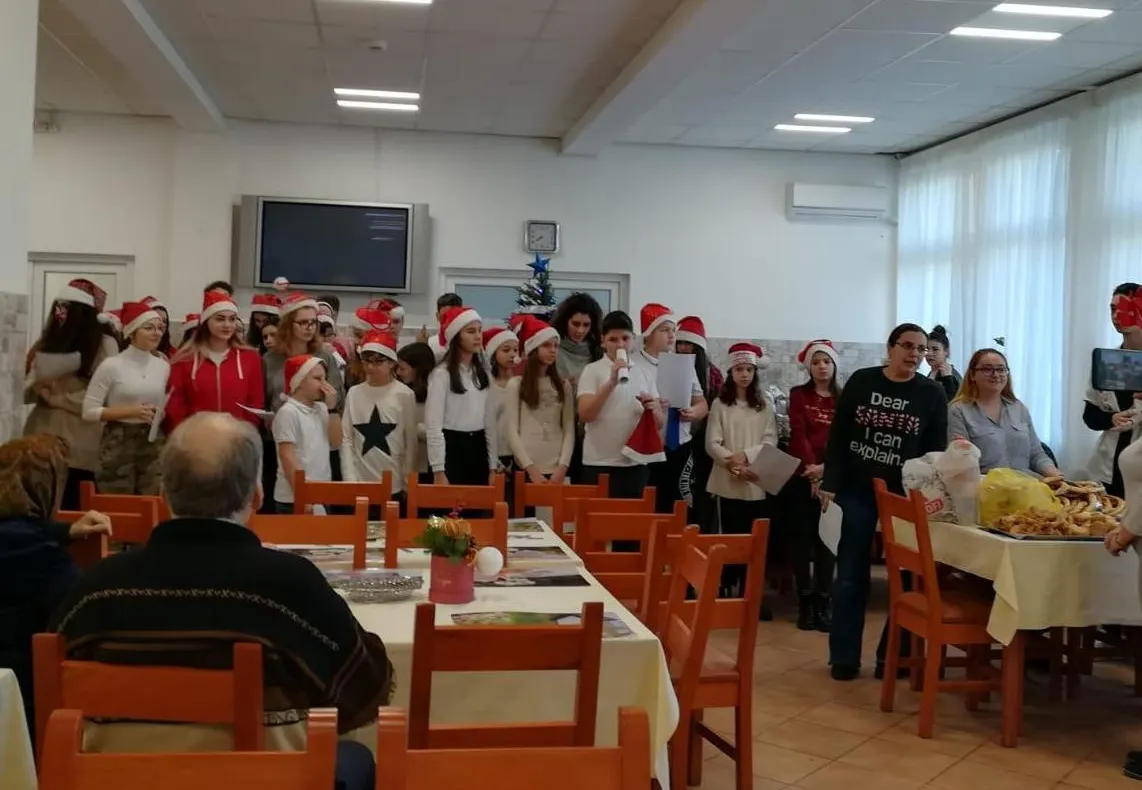 FOTO| Clipe de bucurie la Căminul pentru Persoane Vârstnice