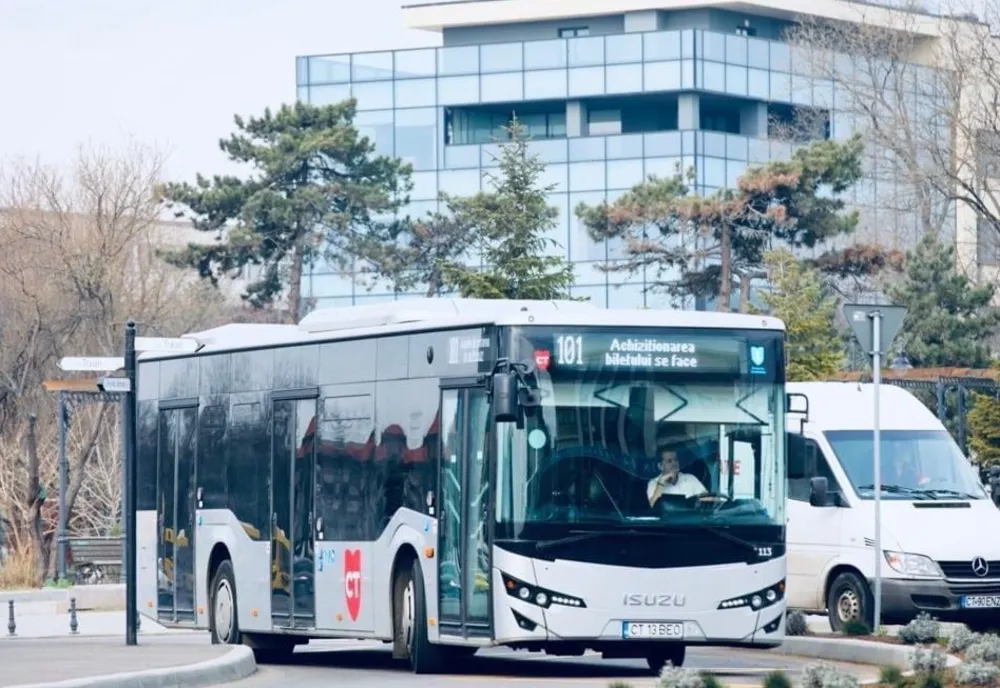 Cadrele medicale, gratuitate, în continuare, la transportul în comun