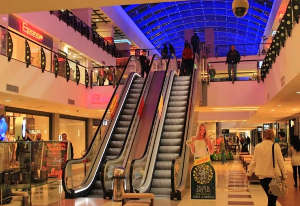 Ministrul Economiei anunță redeschiderea mall-urilor