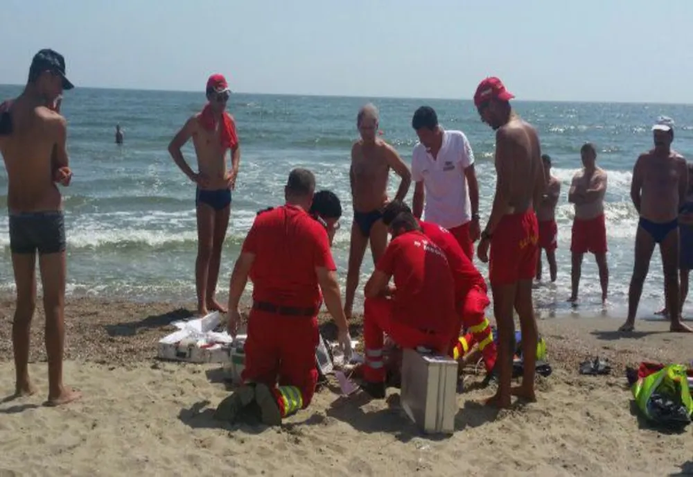 O nouă tragedie la malul marii! Un barbat a murit inecat la Corbu