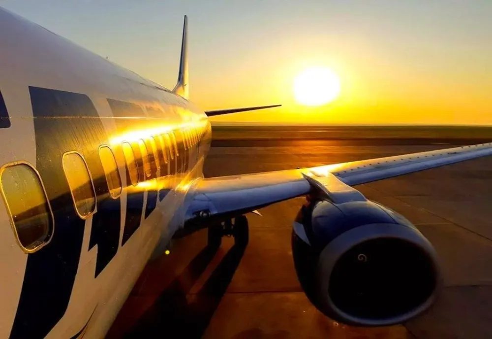 TAROM introduce zboruri directe Iaşi - Constanţa