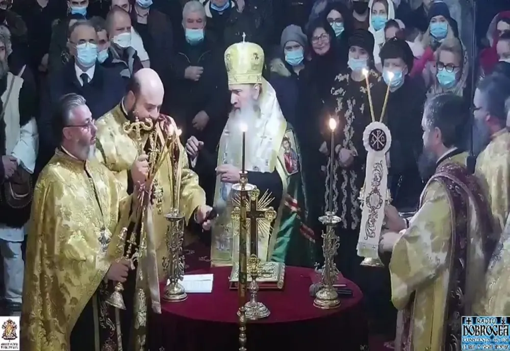 ÎPS Teodosie a intrat în 2021 sfidând iar restricțiile Patriarhiei și autorităților