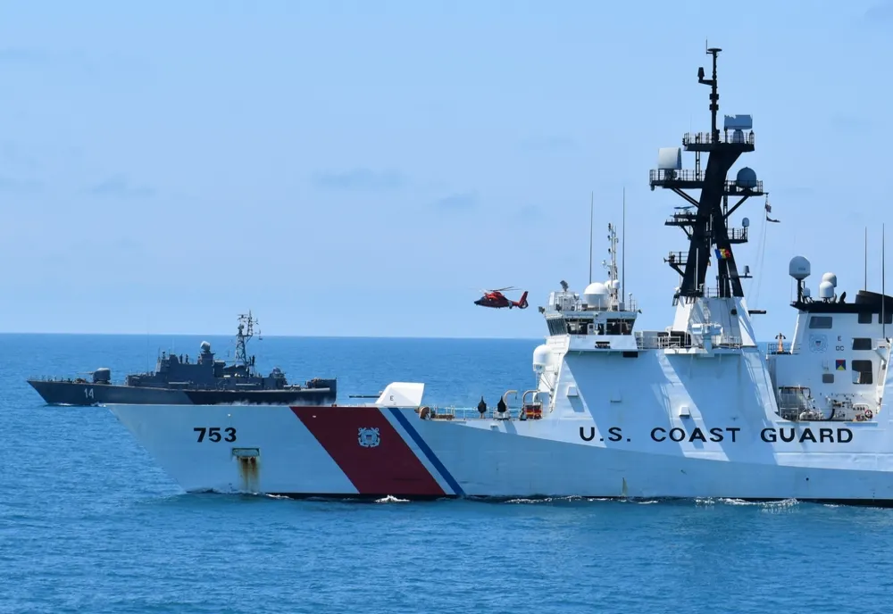 FOTO VIDEO Exerciții româno-bulgaro-americane în Marea Neagră