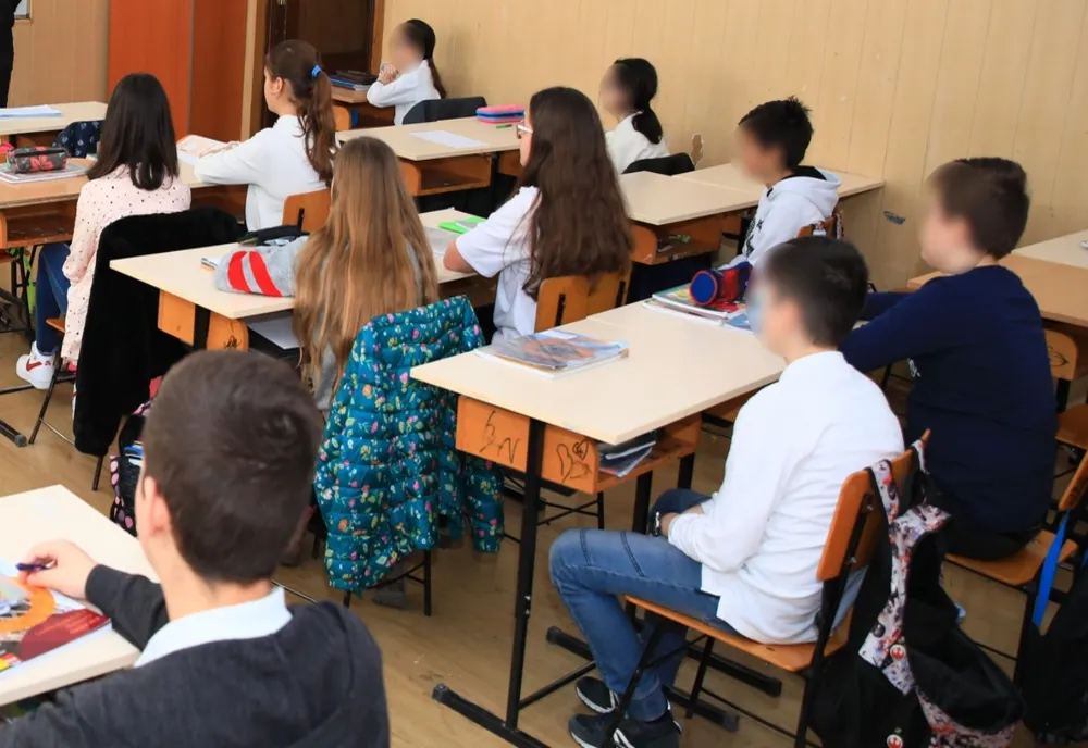 Asociațiile elevilor constănțeni: Educația: bătaia de joc a Consiliului Local!