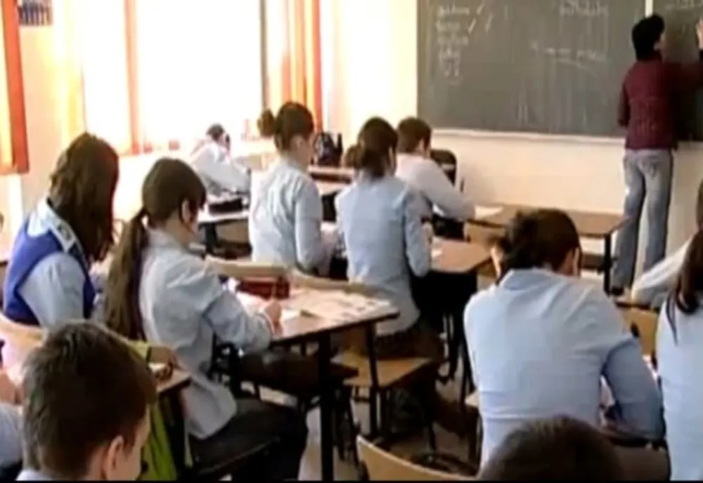 21 de unități de învățământ private nu vor trimite elevii în vacanță - LISTA
