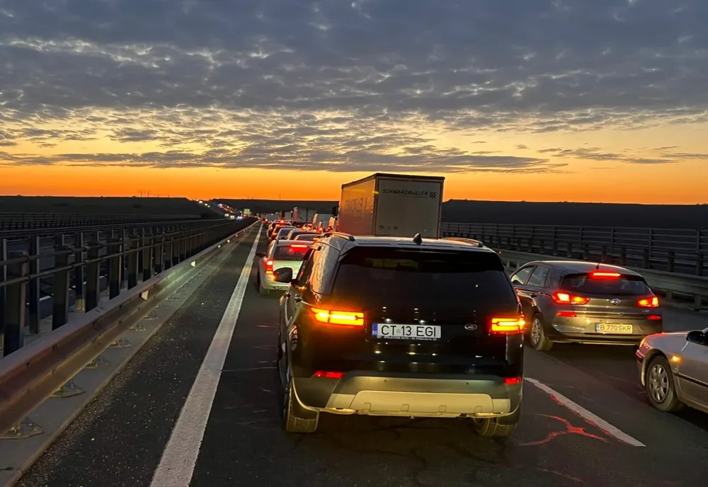 Coloane de mașini pe Autostrada Soarelui, pe sensul spre Capitală