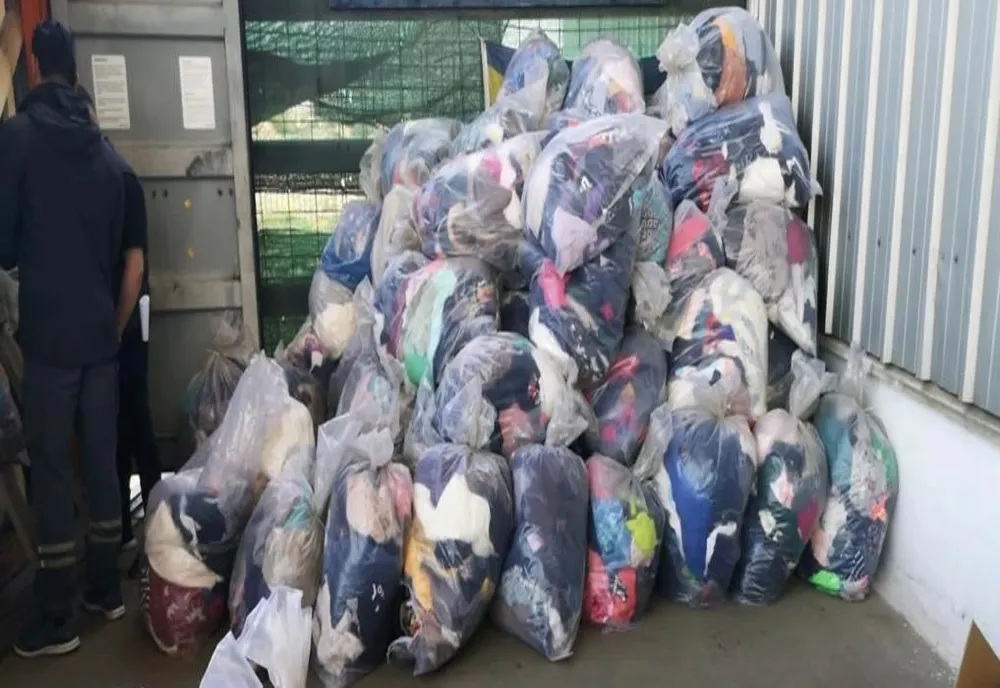 FOTO Container cu mărfuri second-hand din SUA, oprit în Portul Constanța