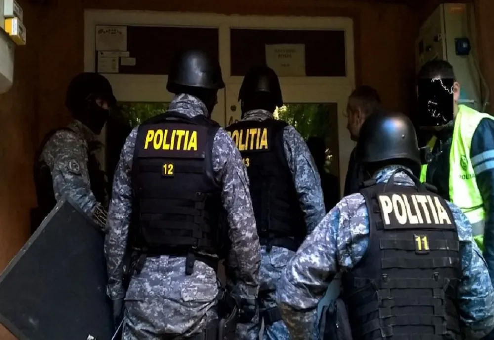 Doi traficanți de droguri din Cernavodă au ajuns în arest