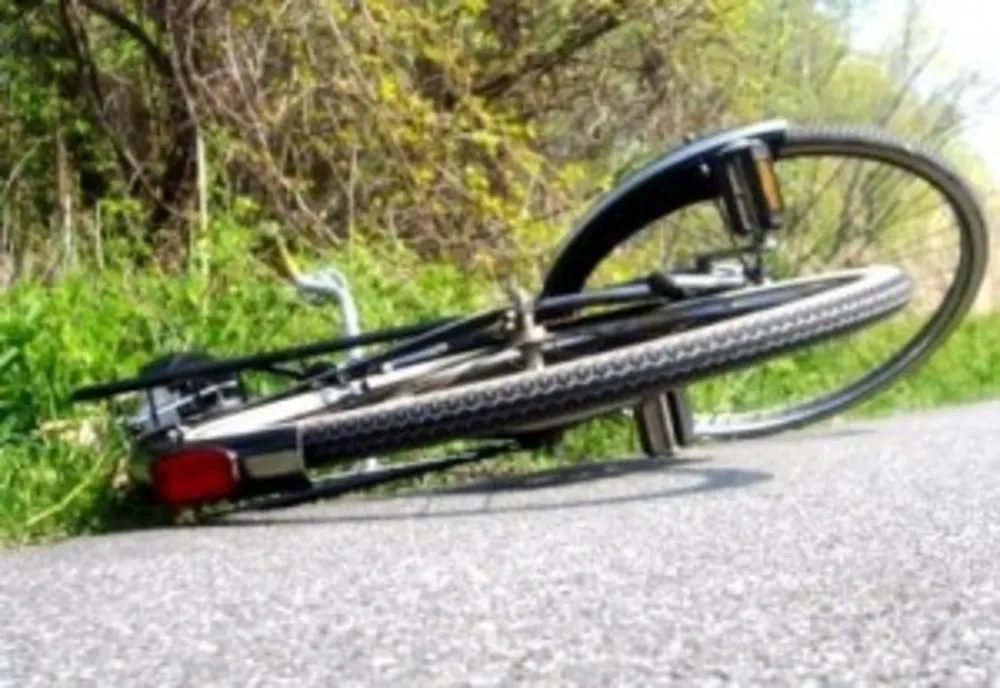 Biciclist lovit de mașină în Valu lui Traian