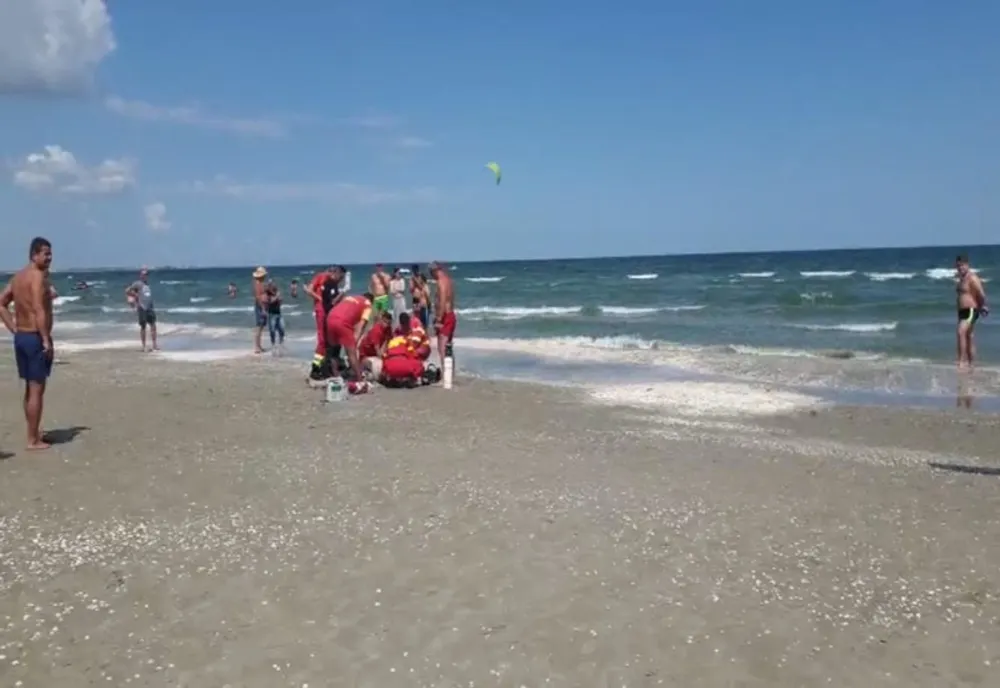 Persoană scoasă inconștientă din mare, la Olimp