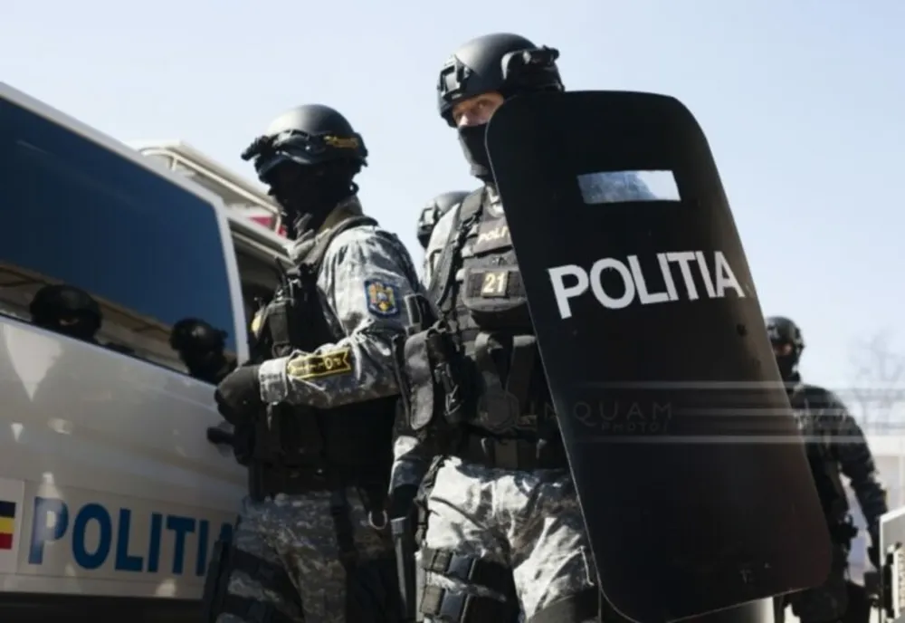 Descinderi în forță la traficanții de droguri la SUNWAVES