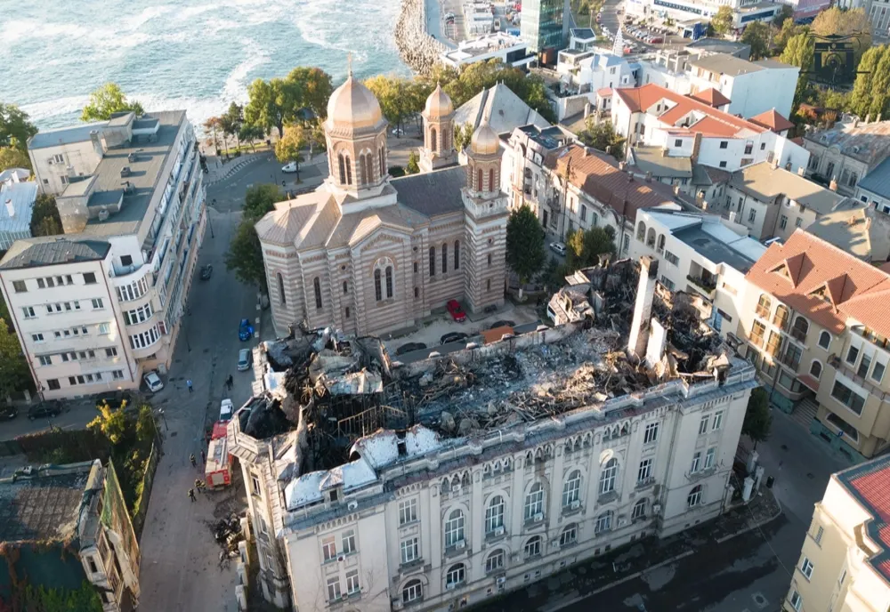 Arhiepiscopia Tomisului va contesta în instanță amenda dată de Primăria Constanța pentru lucrările de la Palatul Arhiepiscopal