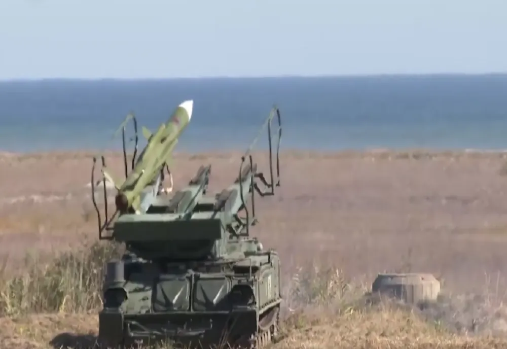 VIDEO Exercițiu militar la Marea Neagră. Armata română "a anihilat" un atac cu drone și avioane inamice