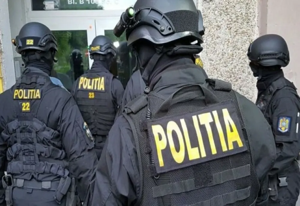 Percheziții în Constanța și alte 15 județe. Înșelăciuni cu mobilă la comandă și cu un prejudiciu uriaș