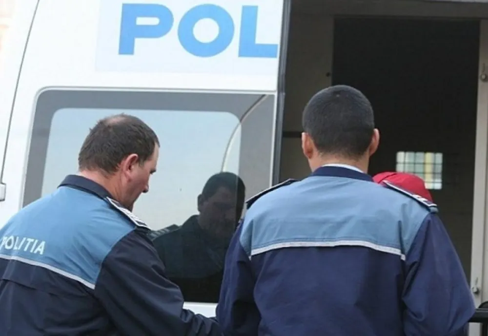  Mandate puse în aplicare de polițiști