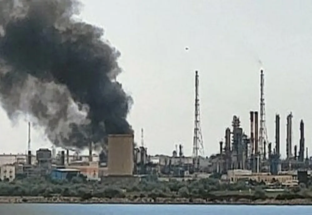 Analiză internă la Rompetrol Rafinare, în urma incendiului de la Petromidia