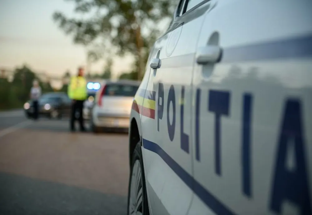 La volan fără permis sau după ce au băut. Șoferi descoperiți de poliție