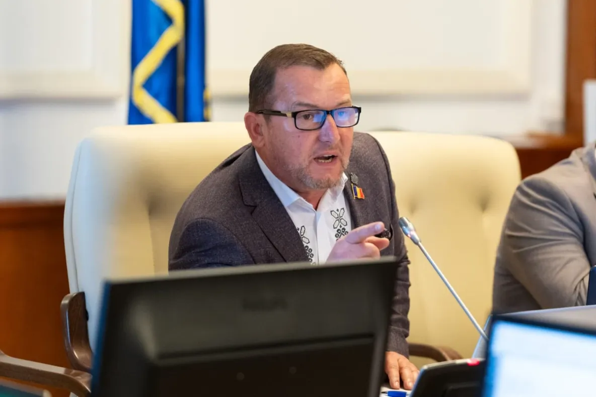Călin Matieș: „Cum este posibil ca explicațiile oficiale să vină din Ucraina, în timp ce Radu Miruță și Oana Țoiu nu găsesc de cuviință să se adreseze propriilor cetățeni?”