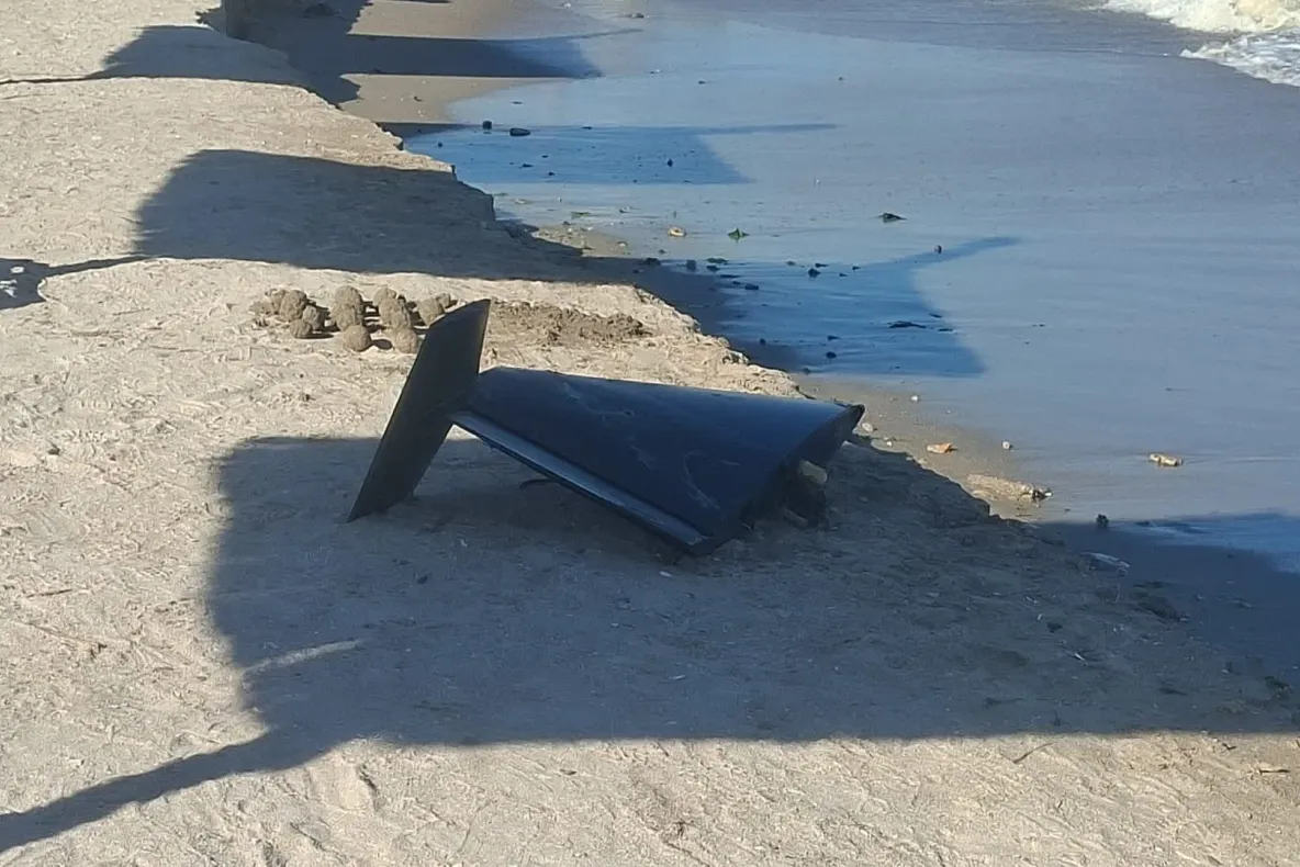Este alertă de securitate la malul Mării, de ziua Marinei după ultimele drone căzute pe litoral