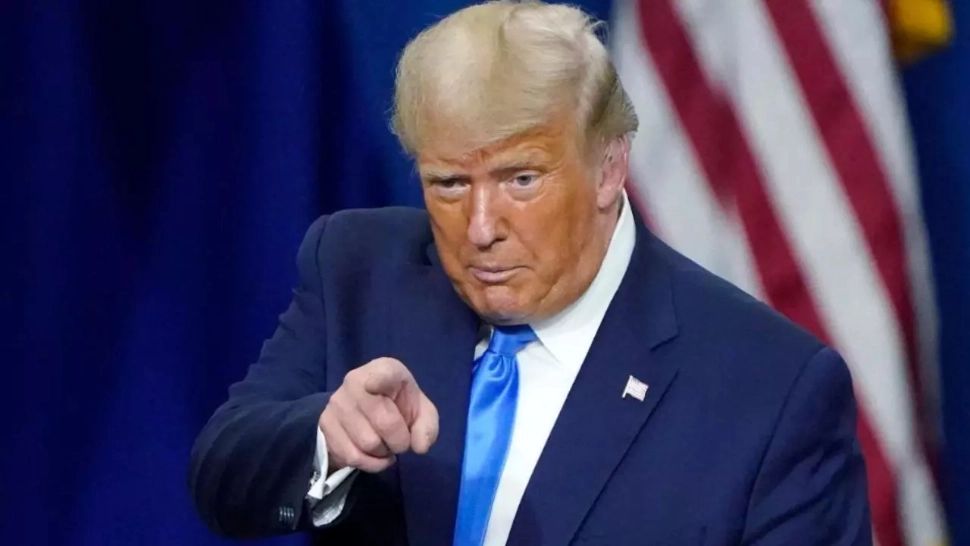 Donald Trump spune că vrea "să pună mâna pe petrolul din Iran” :"Am putea să o ocupăm foarte uşor"
