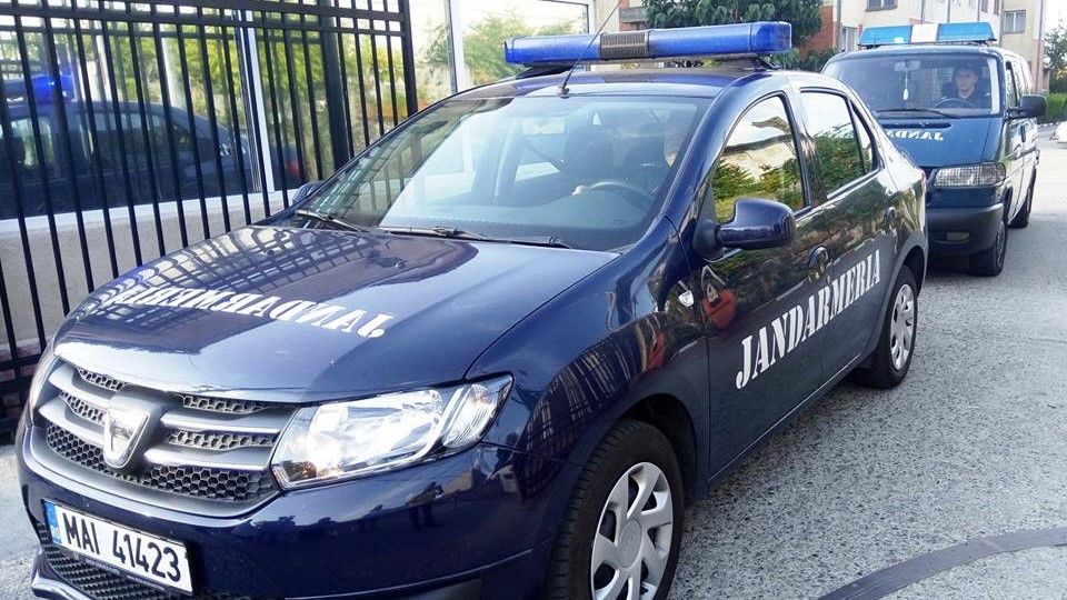 Bărbat căutat pentru a fi trimis la închisoare, depistat între protestatari