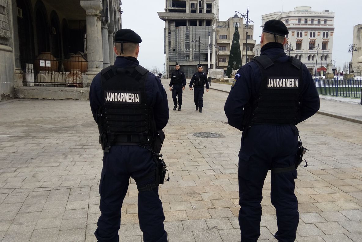 Examenul de Bacalaureat, păzit de jandarmi la Constanța