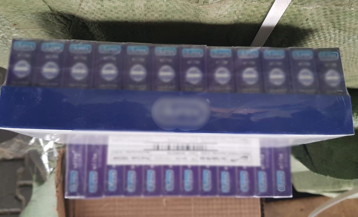 La un pas de dezastru.  Mii de prezervative contrafăcute descoperite în Portul Constanţa Sud Agigea