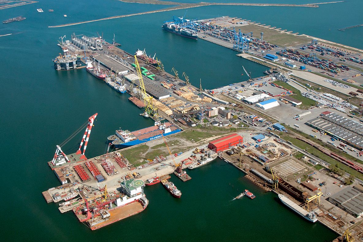 Traficul de mărfuri prin porturile românești de la Marea Neagră a crescut cu 11,52%