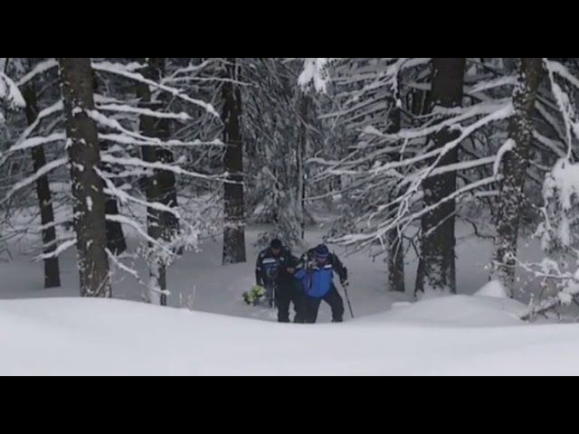 Tineri prinși în timp ce se drogau în Piața Tomis 3