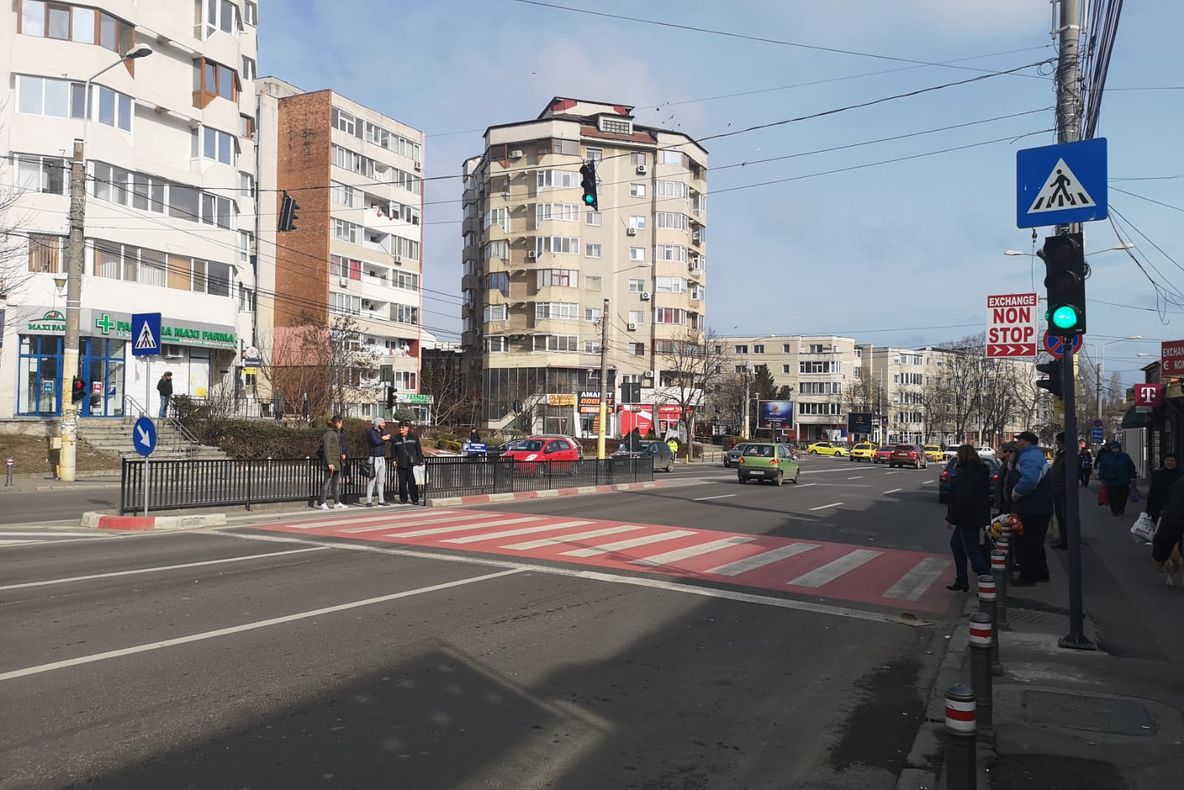 Semaforul de la trecerea de pietoni din Tomis 3 a fost pus în funcţiune