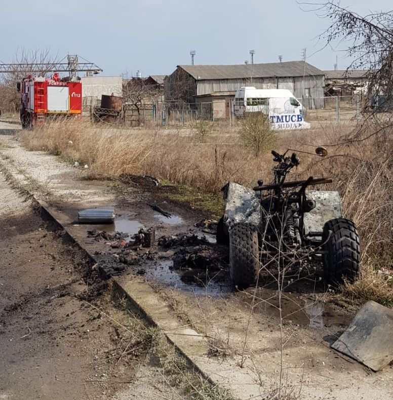Bărbat rănit după ce i-a luat foc ATV-ul (Video)