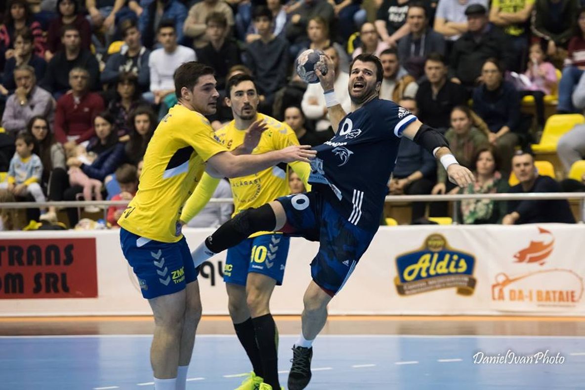 CSM București - HC Dobrogea Sud 22 - 22, în derby-ul etapei