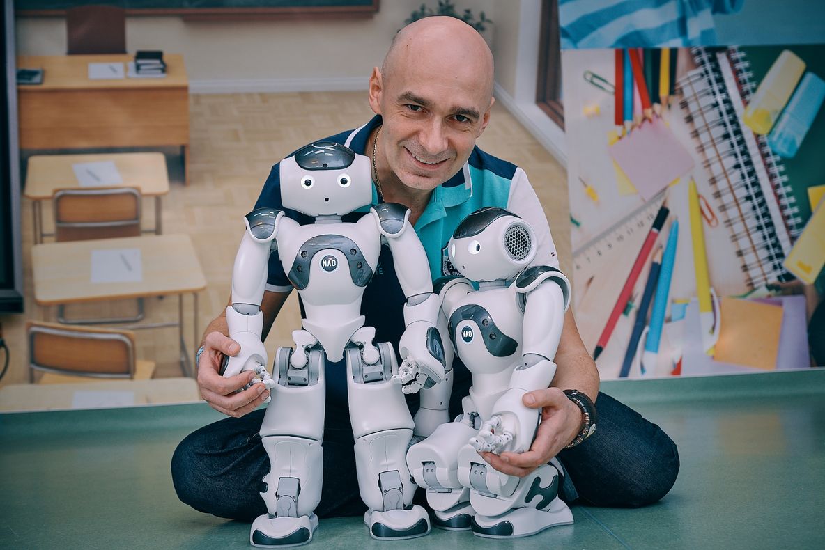 Robotul NAO - terapeut pentru copiii cu autism din Constanța