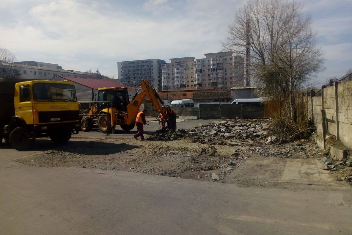 Peste 200 de locuri de parcare, create după demolarea garajelor din Inel 2