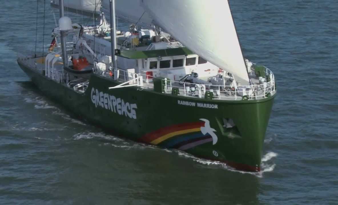 Rainbow Warrior, nava-fanion a Greenpeace, acostează în Portul Constanța