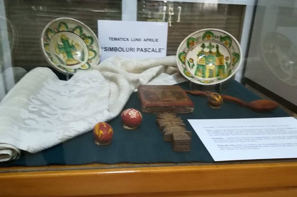 Muzeul de Artă Populară Constanța. „Simboluri pascale”, tematica lunii aprilie