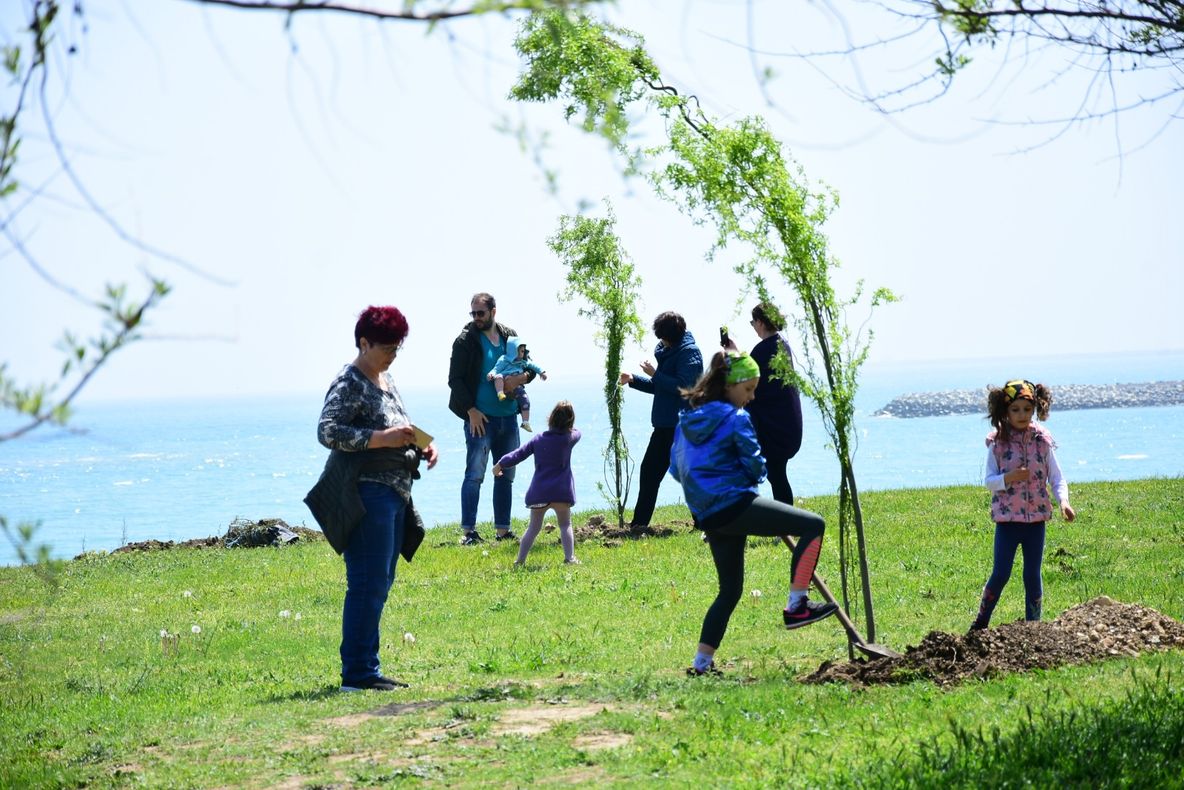 Sute de tone de deșeuri, adunate în campania “Curățăm Constanța Noastră”