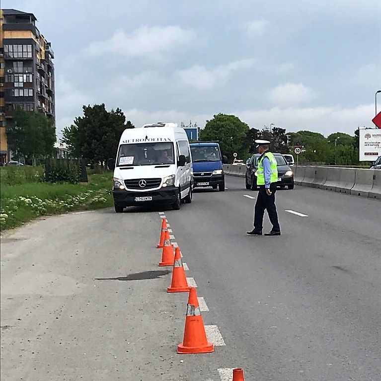 Șofer prins băut la volanul unui microbuz de transport persoane