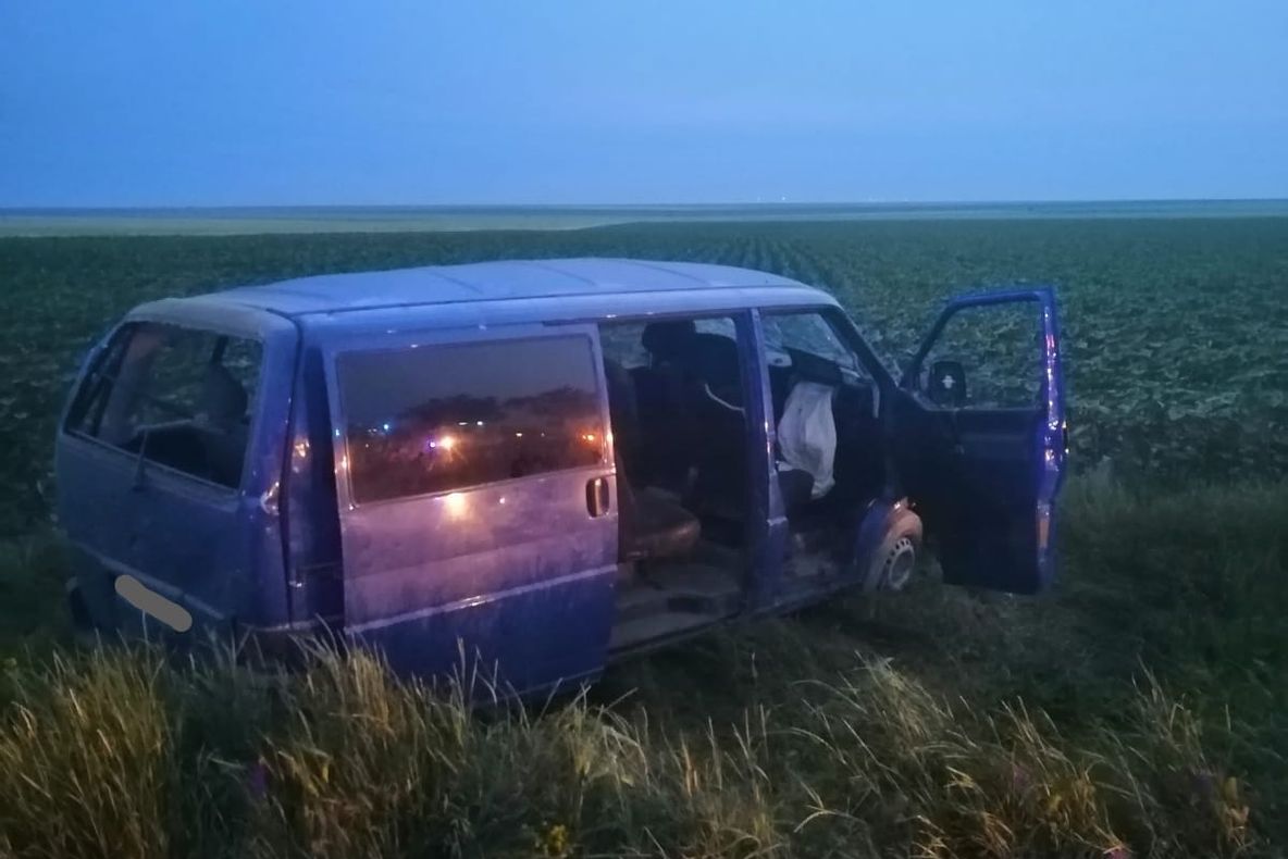 FOTO| Accident grav în Constanța. Un microbuz cu opt pasageri s-a răsturnat