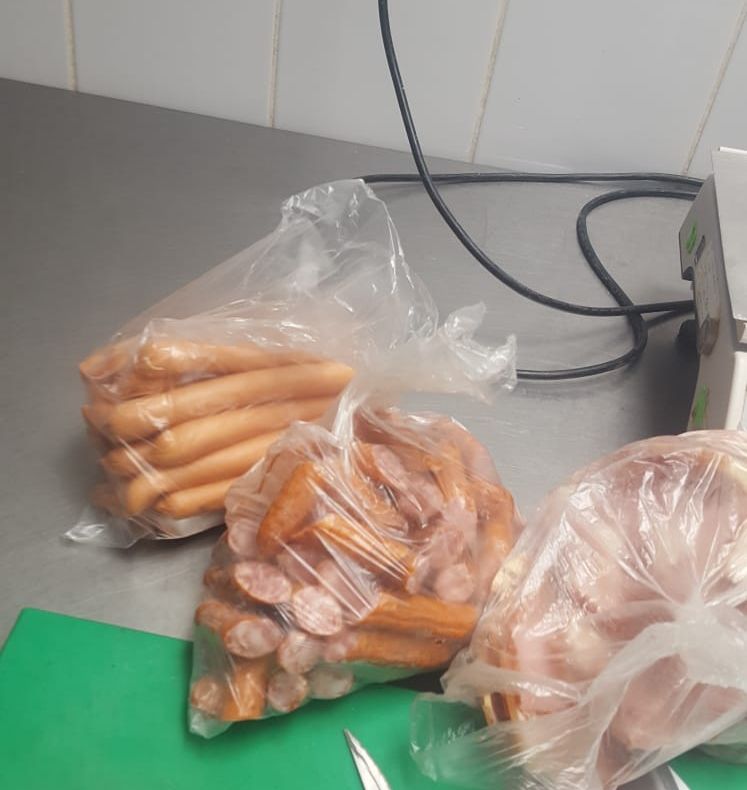 FOTO VIDEO| Controale în hotelurile din Mamaia. Ce au găsit inspectorii CJPC