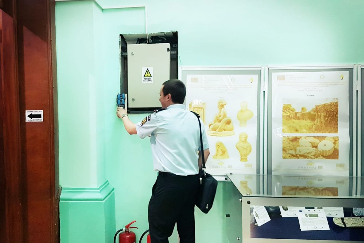 Amenzi de peste 170.000 de lei, aplicate de pompieri unităților turistice de pe litoral