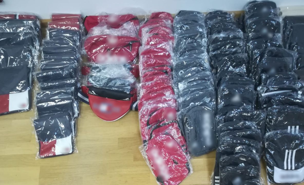 Bunuri contrafăcute, descoperite de polițiștii de frontieră la Vama Veche